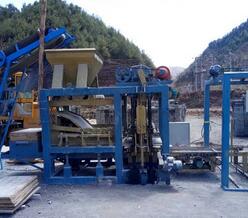 液壓系統(tǒng)控制免燒磚機制磚生產(chǎn)線