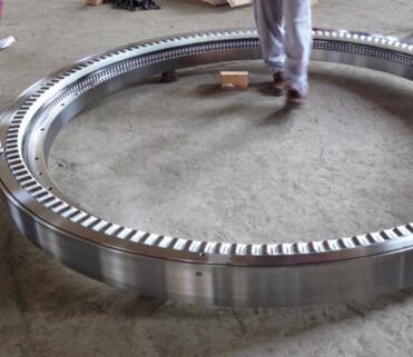 廠家三排滾柱式回轉(zhuǎn)支承130.25.500/560/630/710小輕型轉(zhuǎn)盤軸承