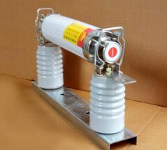 76*360高壓高分?jǐn)嗄芰θ蹟嗥鱔RNT-10/63A高壓限流熔斷器SFLAJ-12