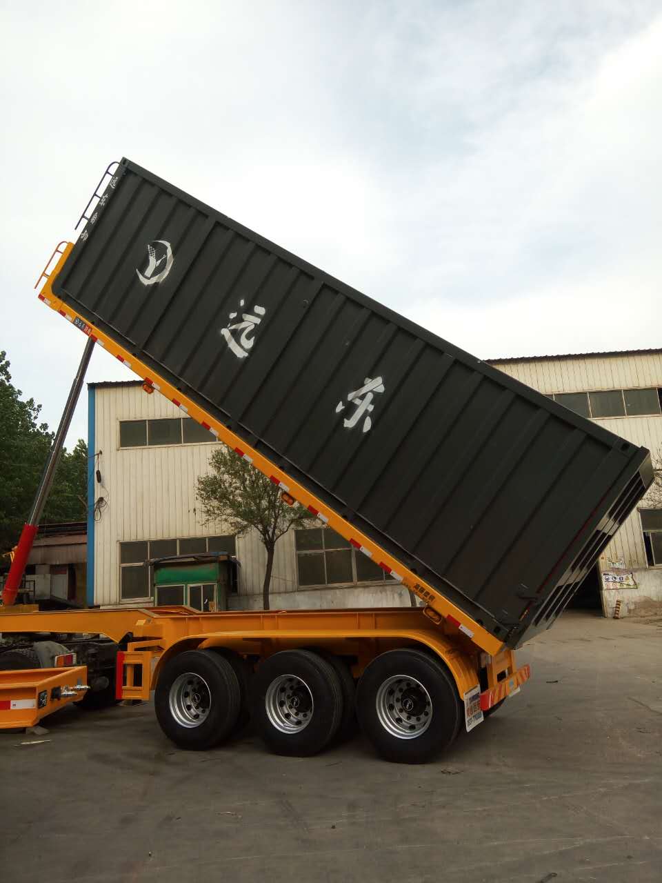 山東煙臺自卸半掛車多少錢-梁山縣遠東交通設備