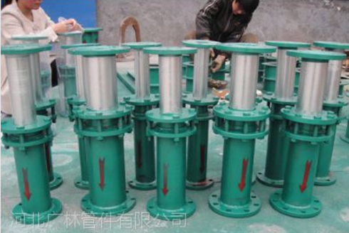 河北廣林廠家直銷優(yōu)質(zhì)不銹鋼套筒式補(bǔ)償器、壓蓋式套筒補(bǔ)償器