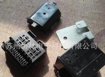 廠家直銷 場地貨源保險盒 BX2081保險盒 汽車保險盒跳線