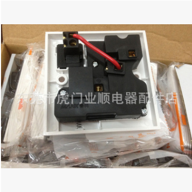 曼科J30帶開關插座八孔暗裝二三插座86型五孔電源家用插座面板