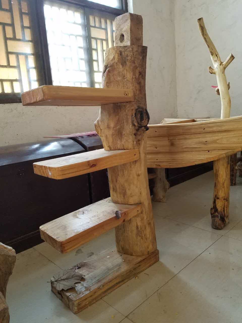 供應木制工藝品/老牛車水車