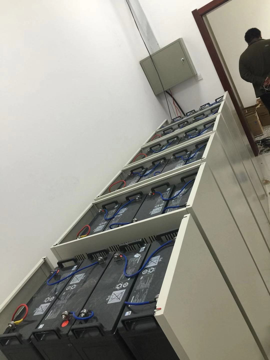 沈陽穩(wěn)壓器-沈陽賣穩(wěn)壓器-沈陽穩(wěn)壓器廠家-眾城盈凱