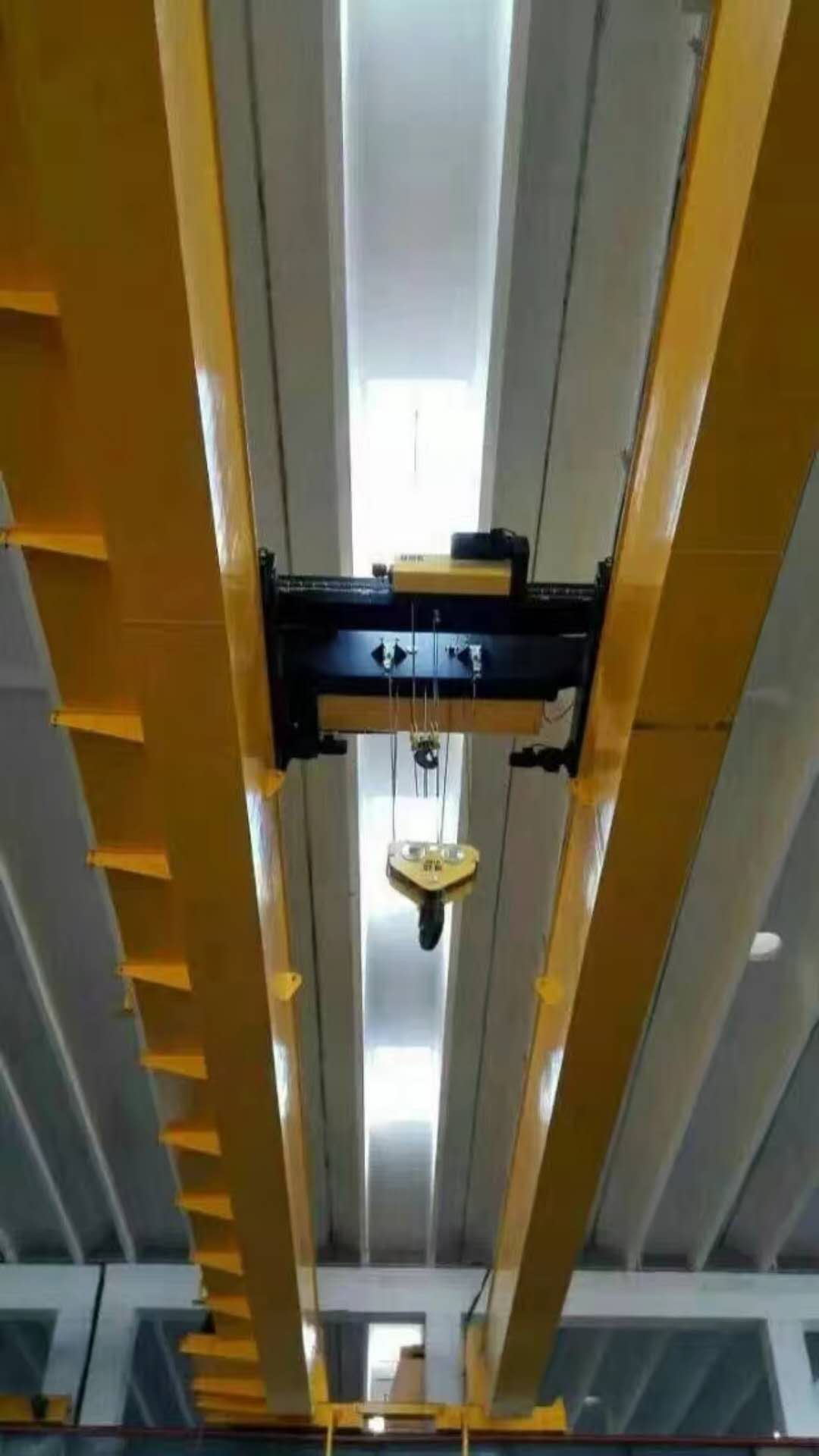 歐式雙梁起重機(jī)生產(chǎn)商/永領(lǐng)起重徐先生13333807203