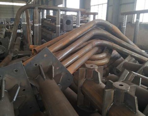 熱鍍鋅標(biāo)志桿直銷/銘路交通設(shè)施