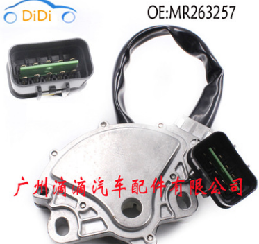 適用三菱帕杰羅V73V77 V75汽車空擋安全開關(guān)波箱檔位開關(guān)MR263257