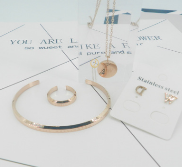 DW首飾套餐廠家直銷五金飾品配件專做不銹鋼產(chǎn)品定制及飾品配件