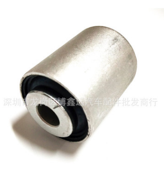 JEEP大切諾基下懸掛膠套下擺臂襯套下控制臂膠套新款5168158AC