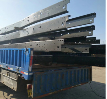 解放賽虎牽引車大梁總成解放賽虎半掛車車架總成解放賽虎原廠車架