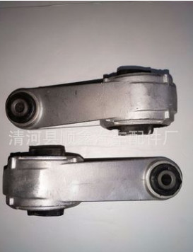 工廠直銷 上汽榮威 RX5 發(fā)動(dòng)機(jī)機(jī)腳膠 腳墊 10340531