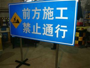 水泥隔離墩/鑫伸交通設(shè)施