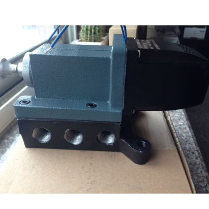 供應(yīng)電磁閥ZCLR-12 AC220V