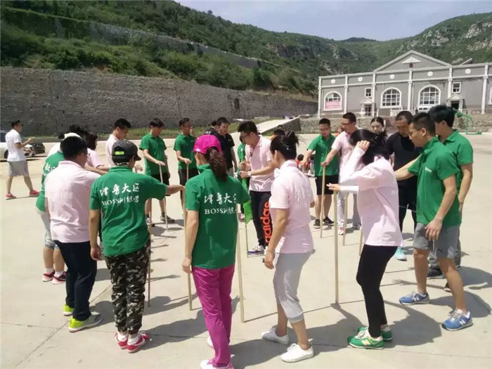 臨沂團(tuán)隊(duì)拓展訓(xùn)練營/臨沂市亮劍教育咨詢