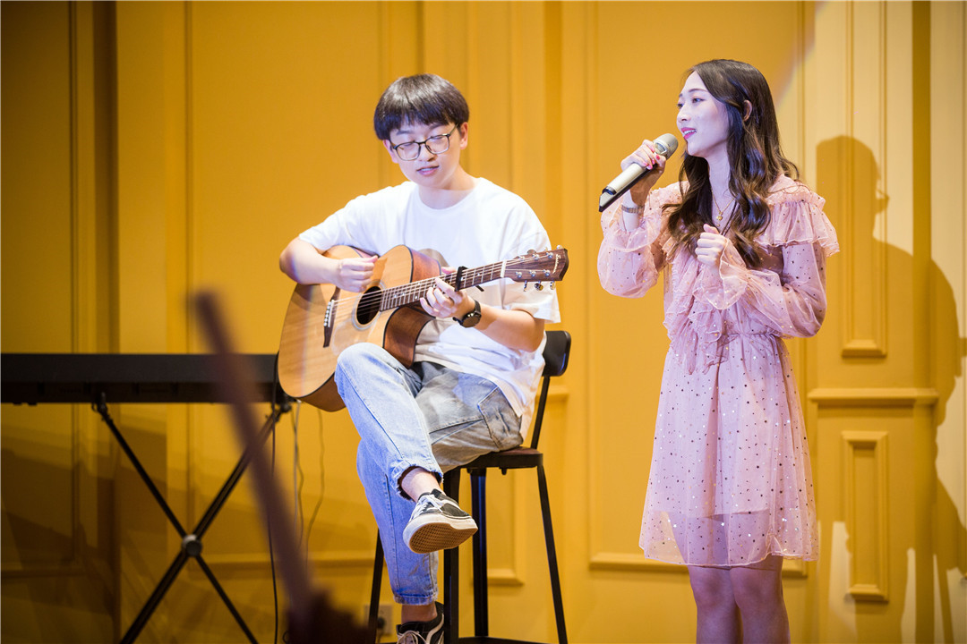 專業(yè)的聲樂(lè)培訓(xùn)機(jī)構(gòu)/黑加侖