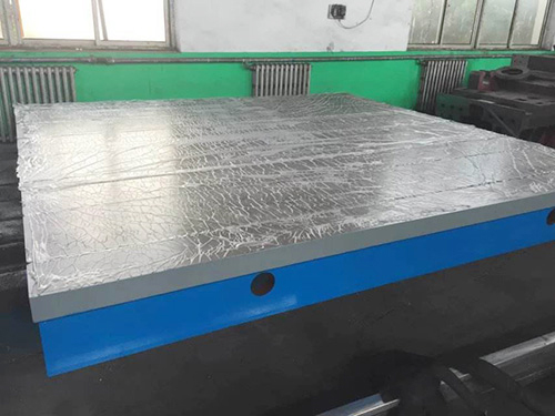 青海鑄鐵平板廠/邁鑫機(jī)械公司選購質(zhì)量三包