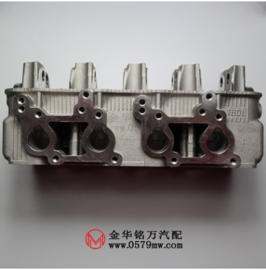 哈飛民意 五菱之光DA465-1A東安465發(fā)動機汽氣缸蓋