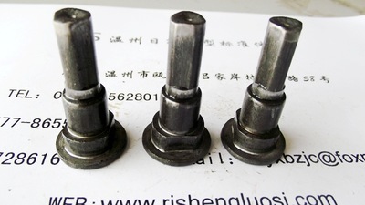 （RIYI廠家供應(yīng)）9X42三角螺栓 碳鋼三角螺桿 非標(biāo)三角銷子