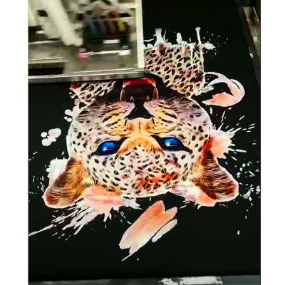 深色純棉T恤數(shù)碼印花機(jī) 數(shù)碼直噴印刷機(jī) 抱枕打印機(jī) logo圖案定制