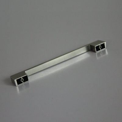 生產(chǎn)供應(yīng) 抽屜拉手 優(yōu)質(zhì)家具五金配件 豪華拉手 拉手加工