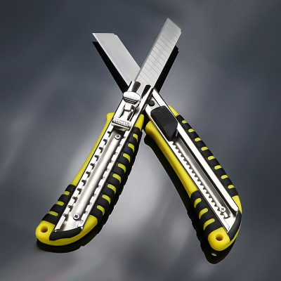 廠家批發(fā)美工刀架大號重型切裁紙刀片產地貨源18MM壁紙刀開箱器