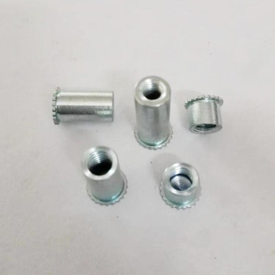 現(xiàn)貨供應(yīng)機(jī)箱壓鉚螺柱M3六角盲孔壓不銹鋼壓鉚螺母柱 壓鉚螺母柱