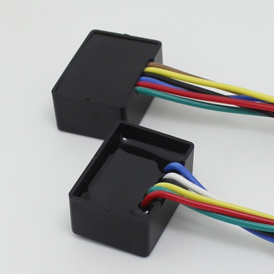 第五代摩托車(chē)雙閃控制器轉(zhuǎn)向優(yōu)先雙跳本田雅馬哈鈴木錢(qián)江力帆