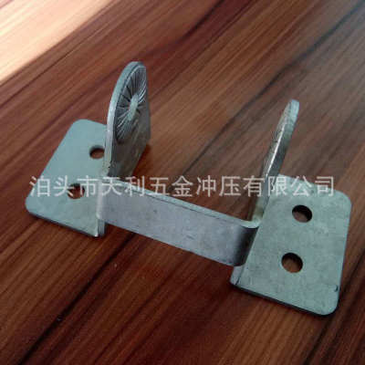 定做304不銹鋼精密沖壓件 不銹鋼五金固定支架 帶罩汽車燈支架