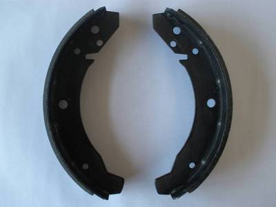 專業(yè)生產(chǎn)制動系統(tǒng)各種剎車蹄片，轂式制動蹄，剎車蹄