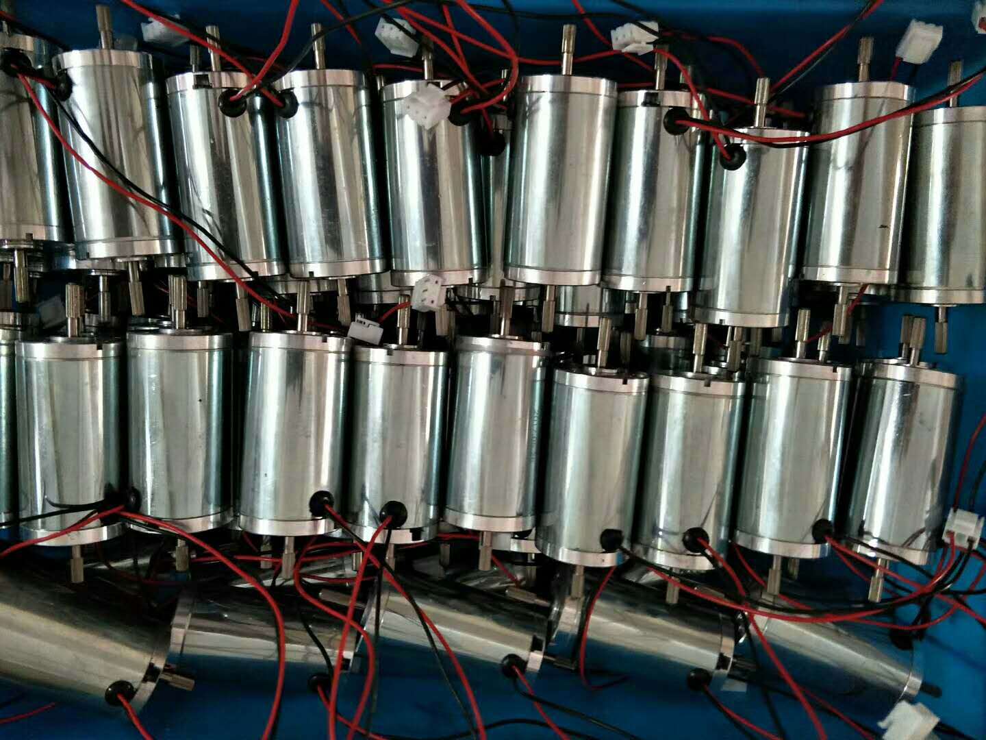 廠家直銷現(xiàn)貨供應(yīng)雨刮馬達(dá) 電子駐車加熱器電機(jī) 馬達(dá)