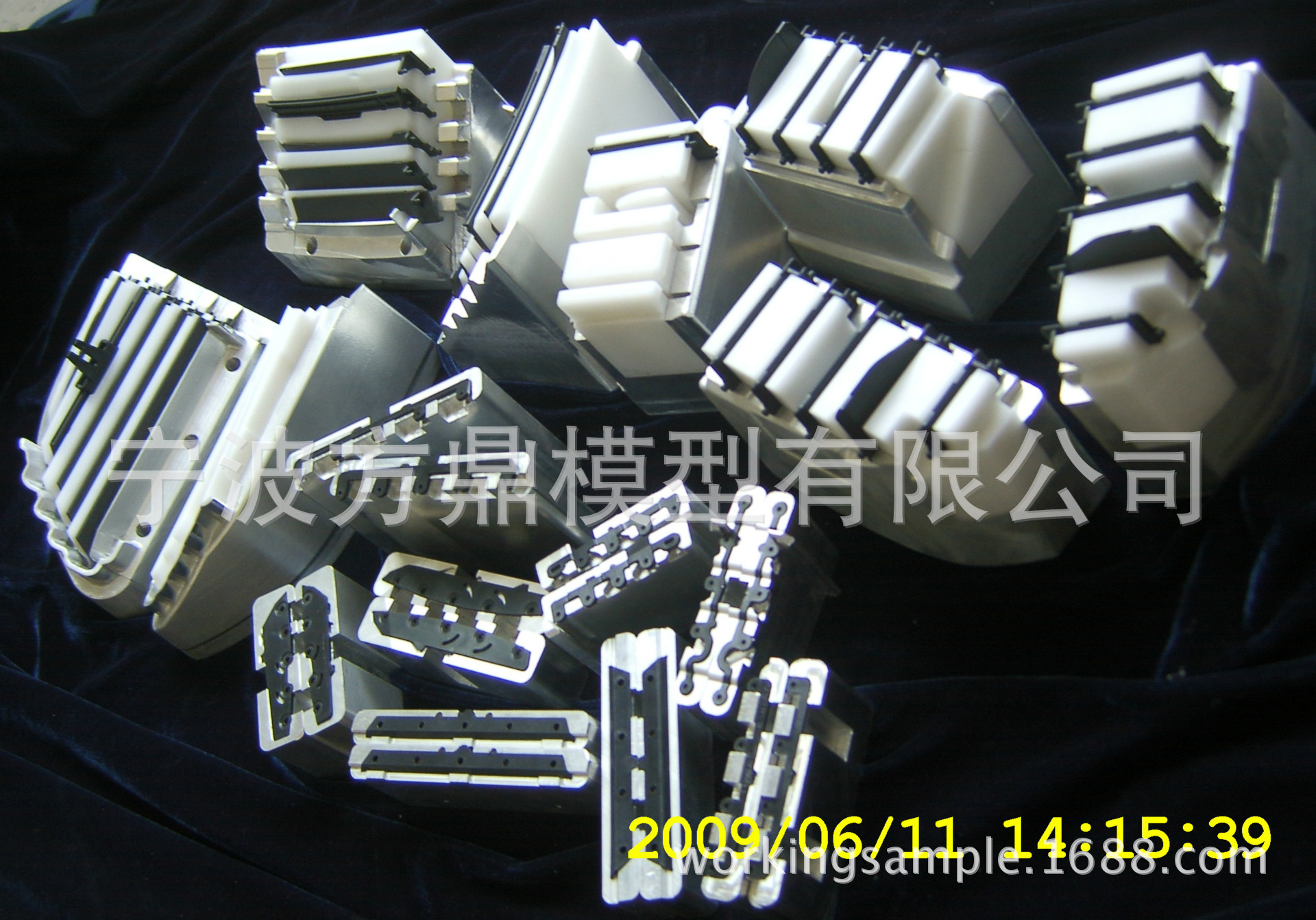 CNC數(shù)控銑削加工精密工裝夾具，精密樹脂代木檢具，鋁合金模具，