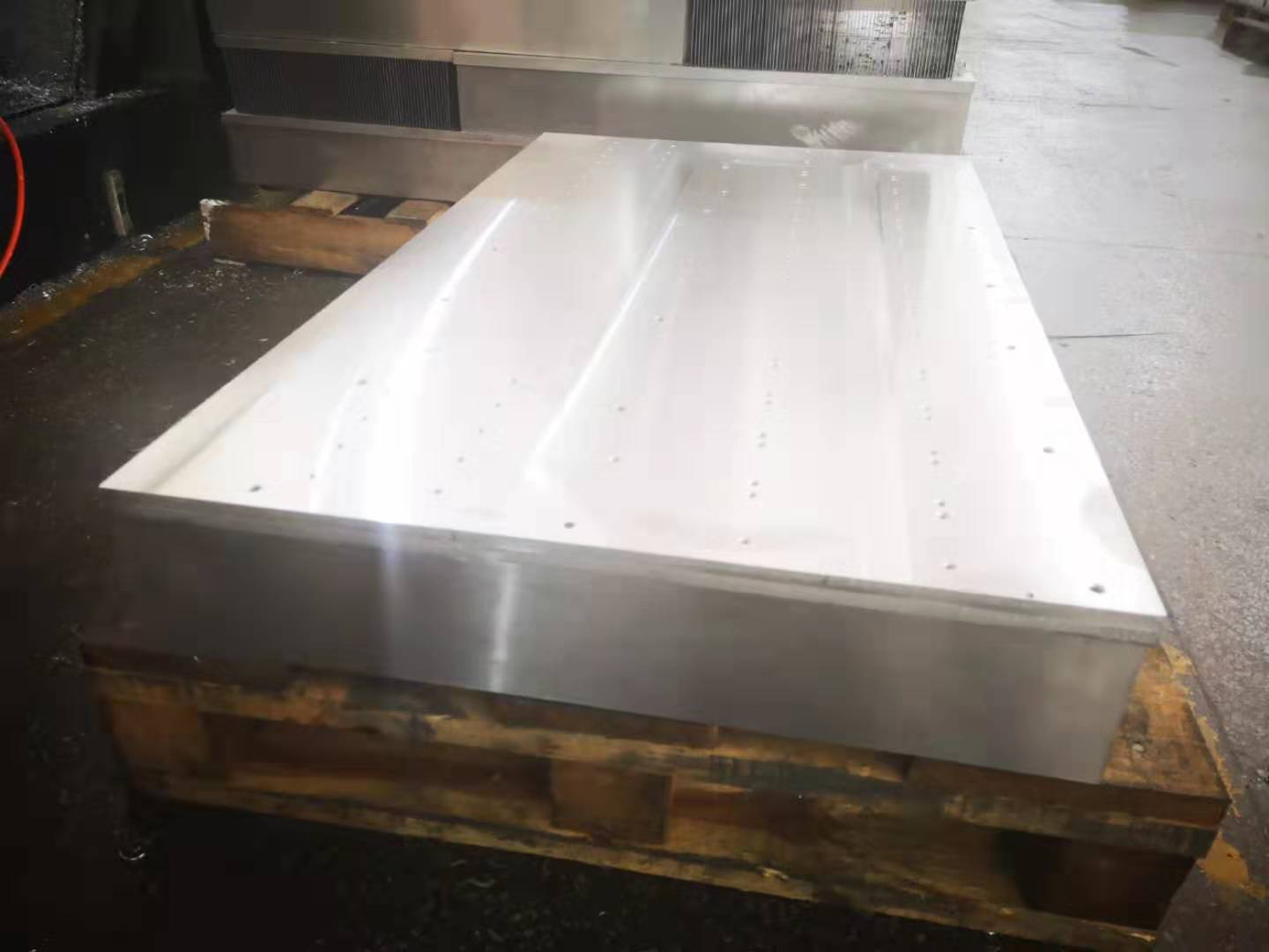 廠家直銷高性能散熱器 廣泛用于大型充電樁 5G通訊設備及軌道交通