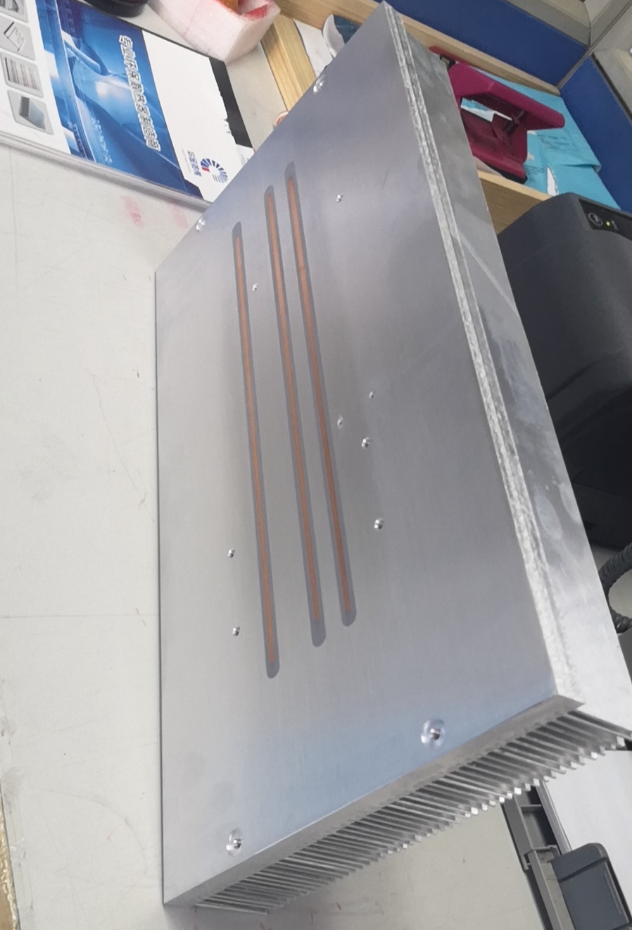 廠家直銷各種高性能大功率熱管散熱器