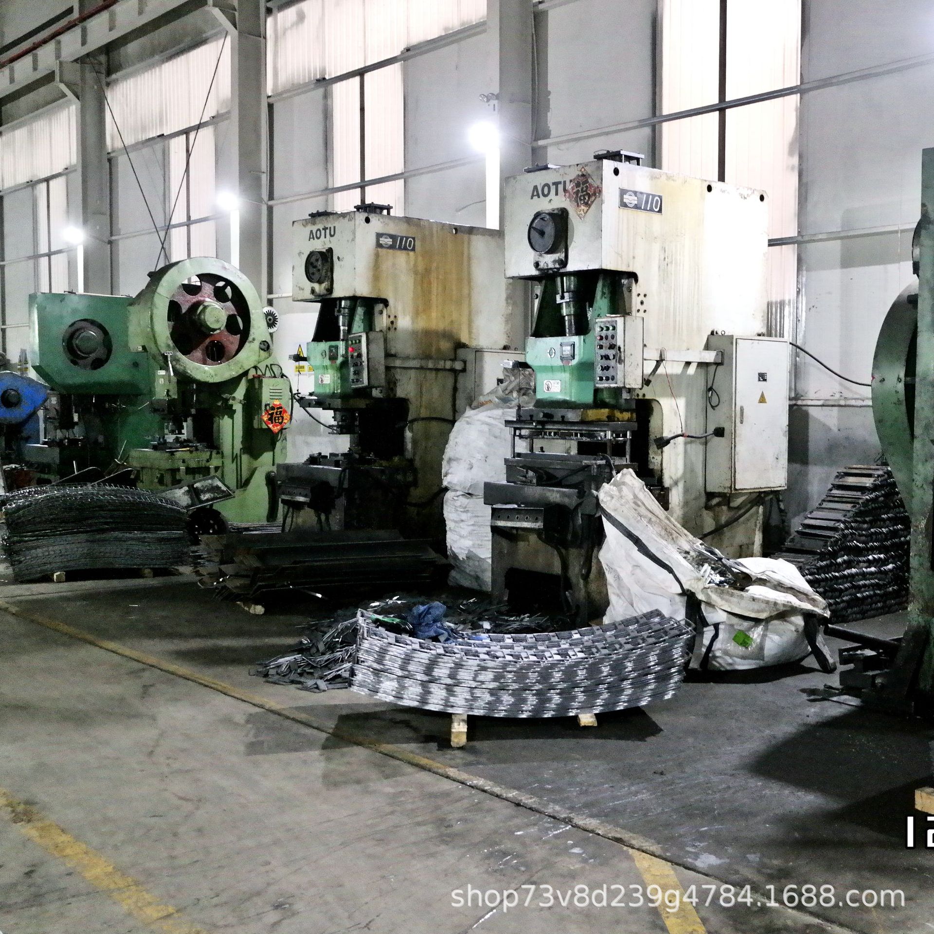 生產(chǎn)設(shè)備圖1