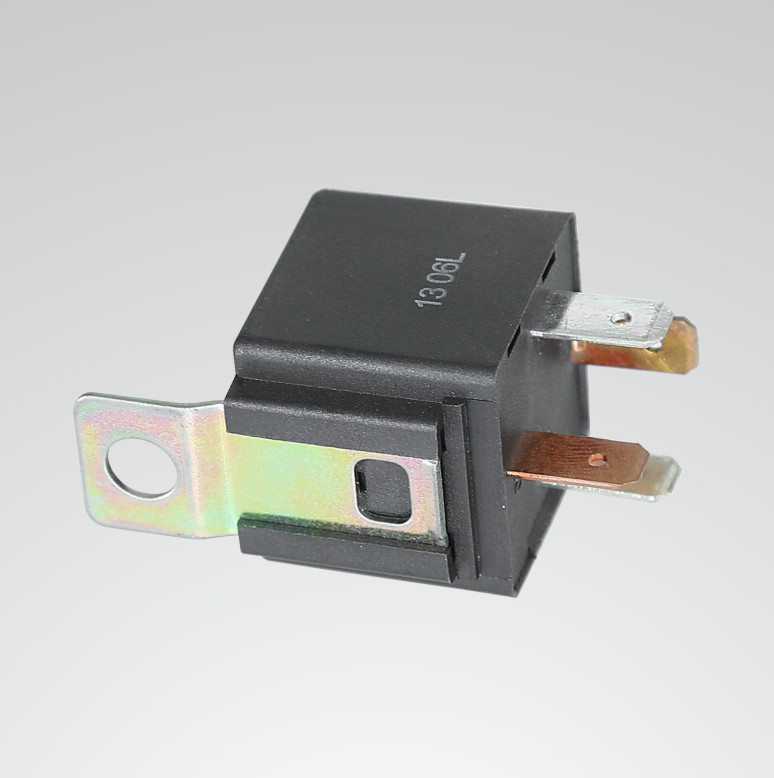 廠家供應(yīng)12V/24V40A汽車?yán)^電器四腳含插座塑背汽車?yán)^電器全套配件