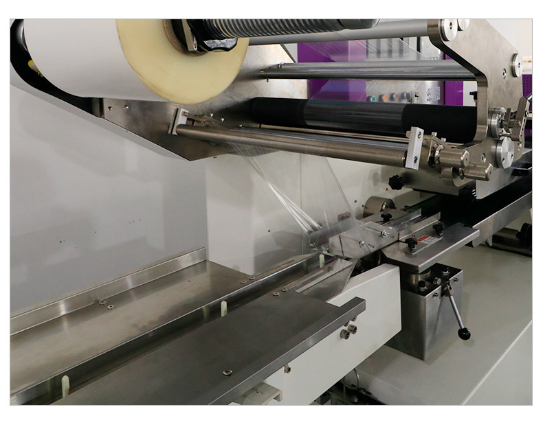 高速枕式包裝機(jī)_19.jpg