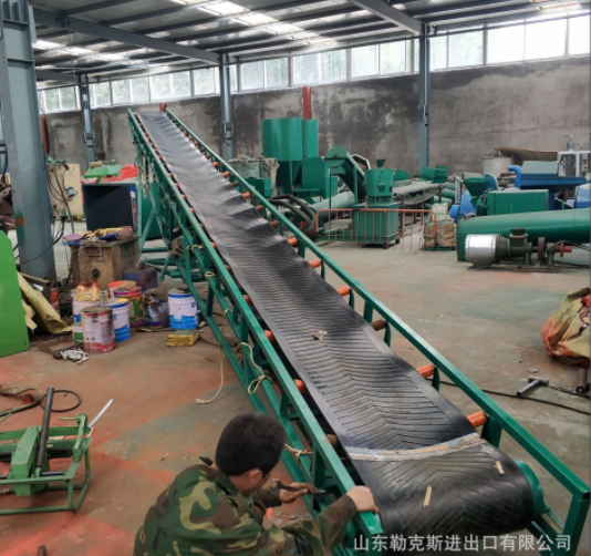 出品可升降爬坡輸送礦用皮帶輸送機水平輸送機生產(chǎn)廠