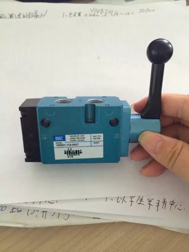 美國MAC電磁閥180001-112-0027原裝正品，貨期8-10周。