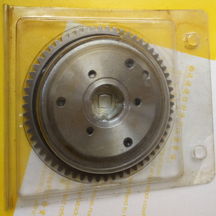 摩托車發(fā)動(dòng)機(jī)啟動(dòng)盤125超越離合器