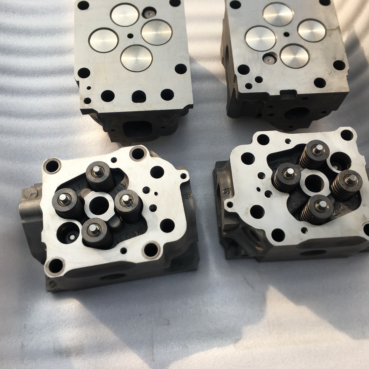 適用于奔馳 OM457LA發(fā)動(dòng)機(jī)缸蓋 奔馳卡車配件