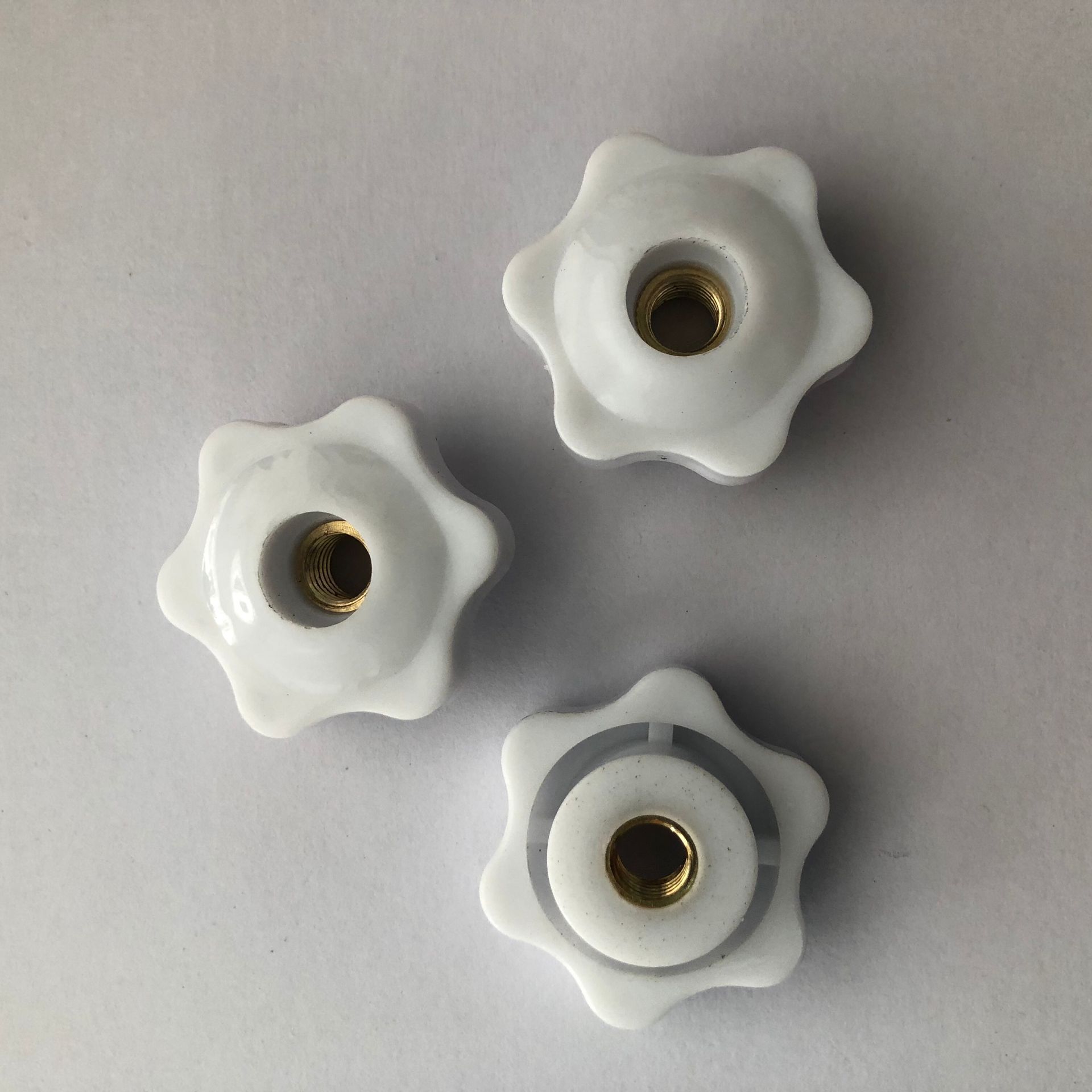 穿孔白色螺母 白色手?jǐn)Q螺母 調(diào)節(jié)螺母 手?jǐn)Q螺母 調(diào)節(jié)螺母