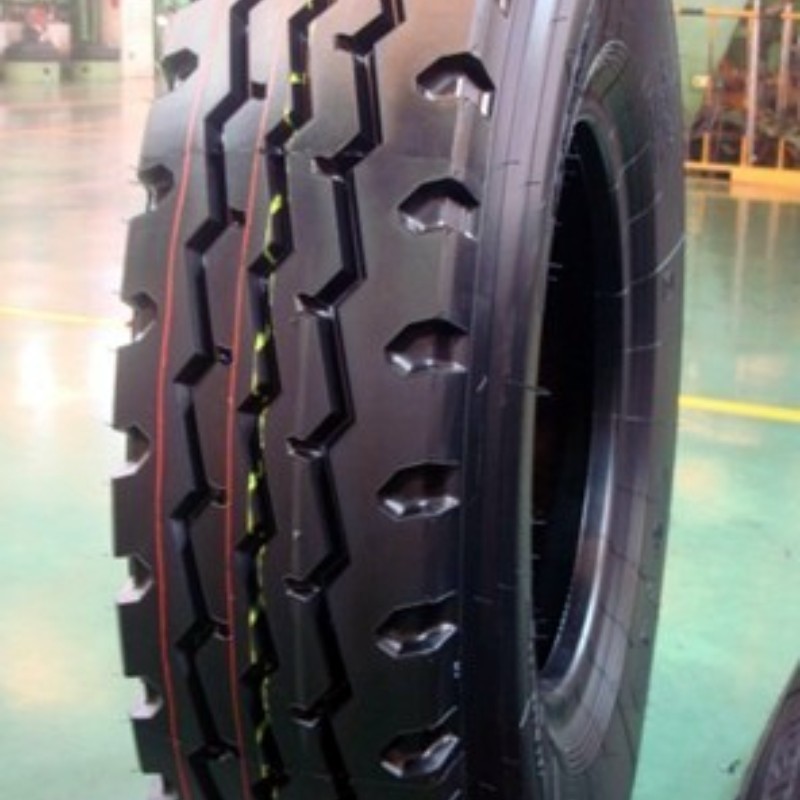 10.00r20輪胎 貨車輪胎 鋼絲胎 客車輪胎 路力通1000r20卡車輪胎