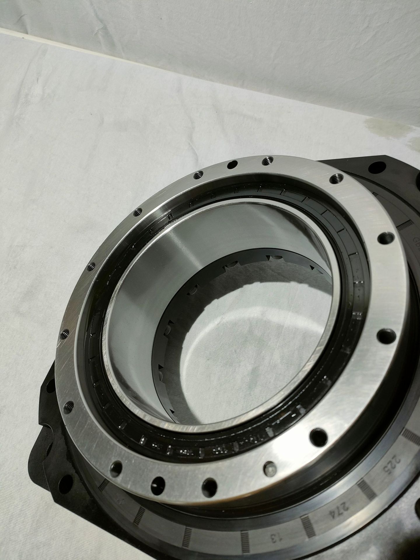 廠家供應(yīng)280中空旋轉(zhuǎn)平臺減速變速機(jī)任意安裝