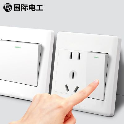 國際電工開關(guān)插座86型工程款暗裝開關(guān)插座面板五孔一開帶 五孔面板