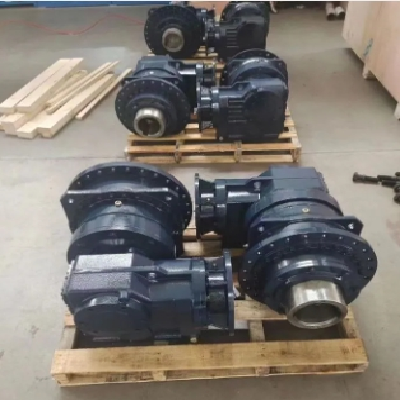 廠家生產(chǎn)減速機(jī)維修齒輪箱整機(jī)銷(xiāo)售齒輪馬達(dá)減速器現(xiàn)貨減速電機(jī)