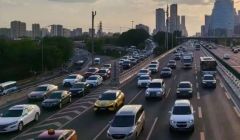 業(yè)界再議徹底取消汽車(chē)限購(gòu)，北京、上海等特大城市仍不具備放開(kāi)條件