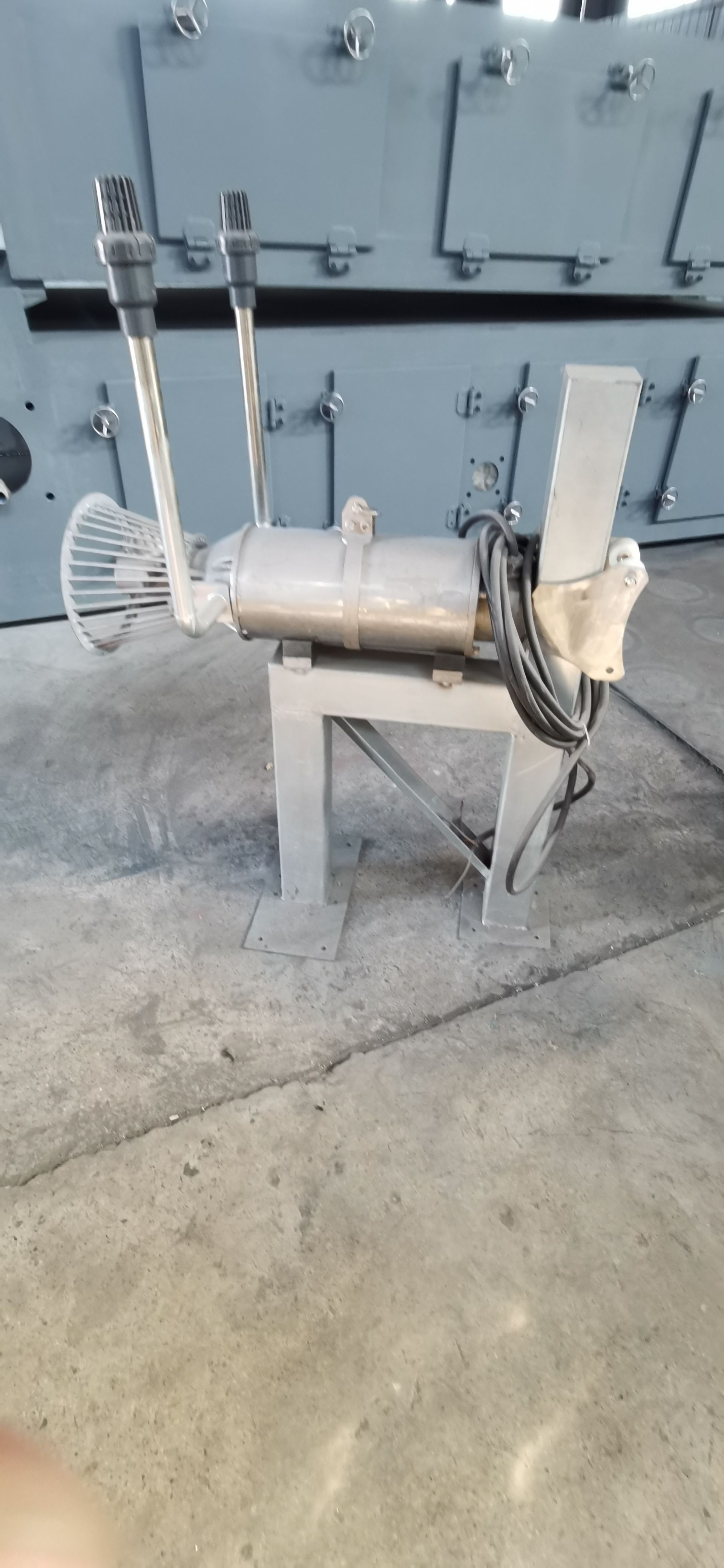 底座式安裝不銹鋼推流曝氣機(jī)002