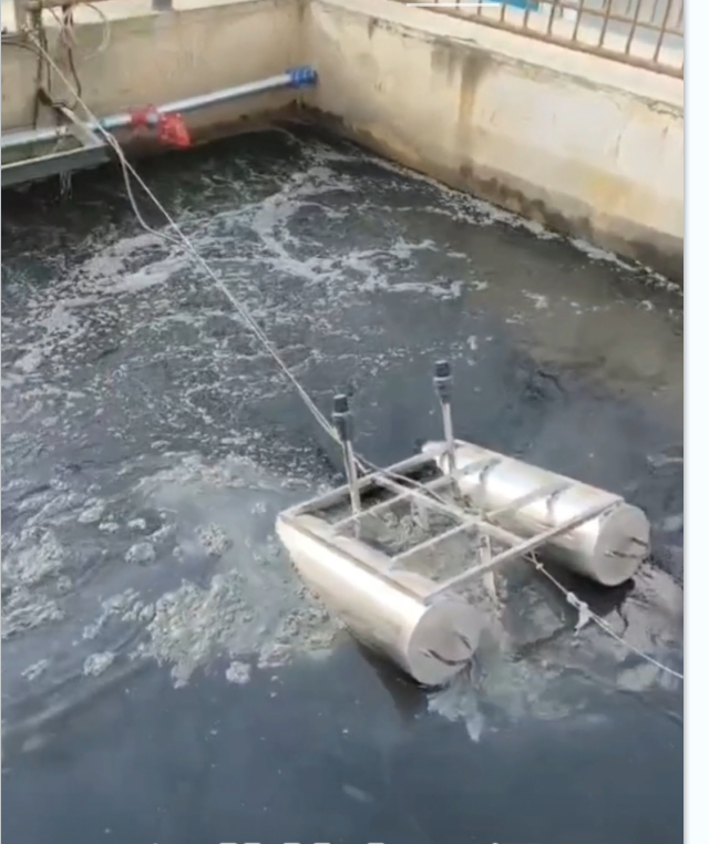 推流曝氣機(jī)北京現(xiàn)場工作圖片11