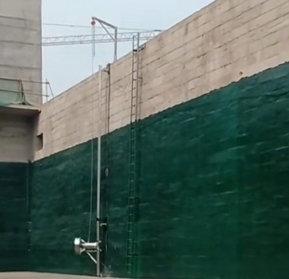 潛水?dāng)嚢铏C(jī)安裝效果003